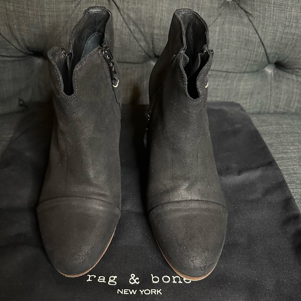 Rag & Bone Sleek Black Margot Heeled Ankle Booties.  Women’s size 36 (6) - Picture 2 of 8